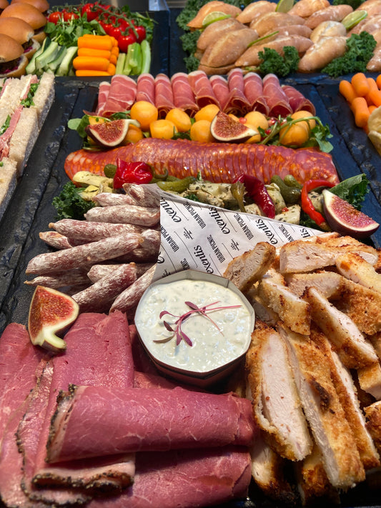 Grazing Platter Cured Meats/Veg/Dips/Crackers